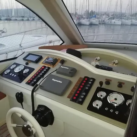 Daire Cansoy Yachting